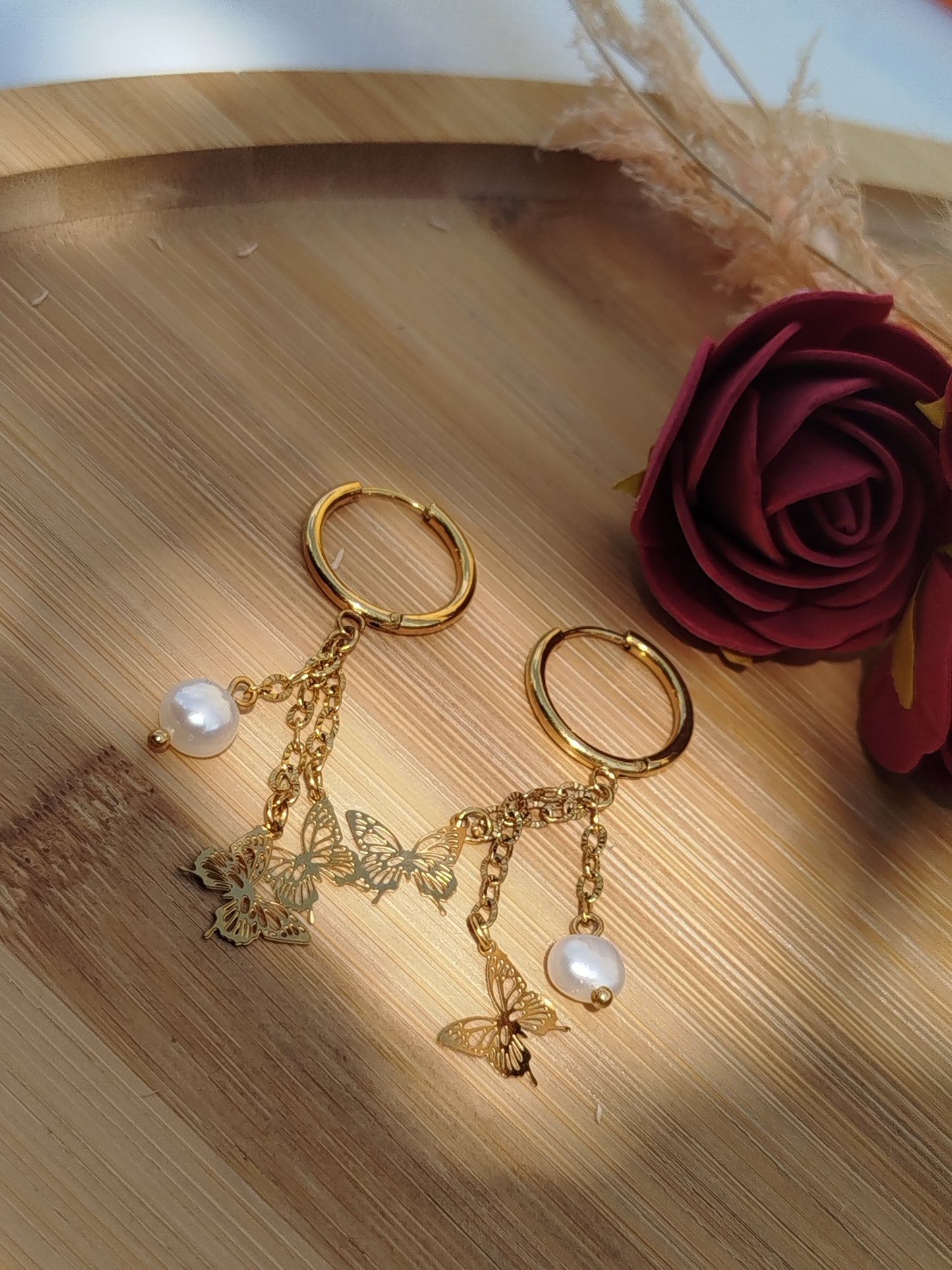 Boucles d’oreilles pendantes papillons - LilyBijoux